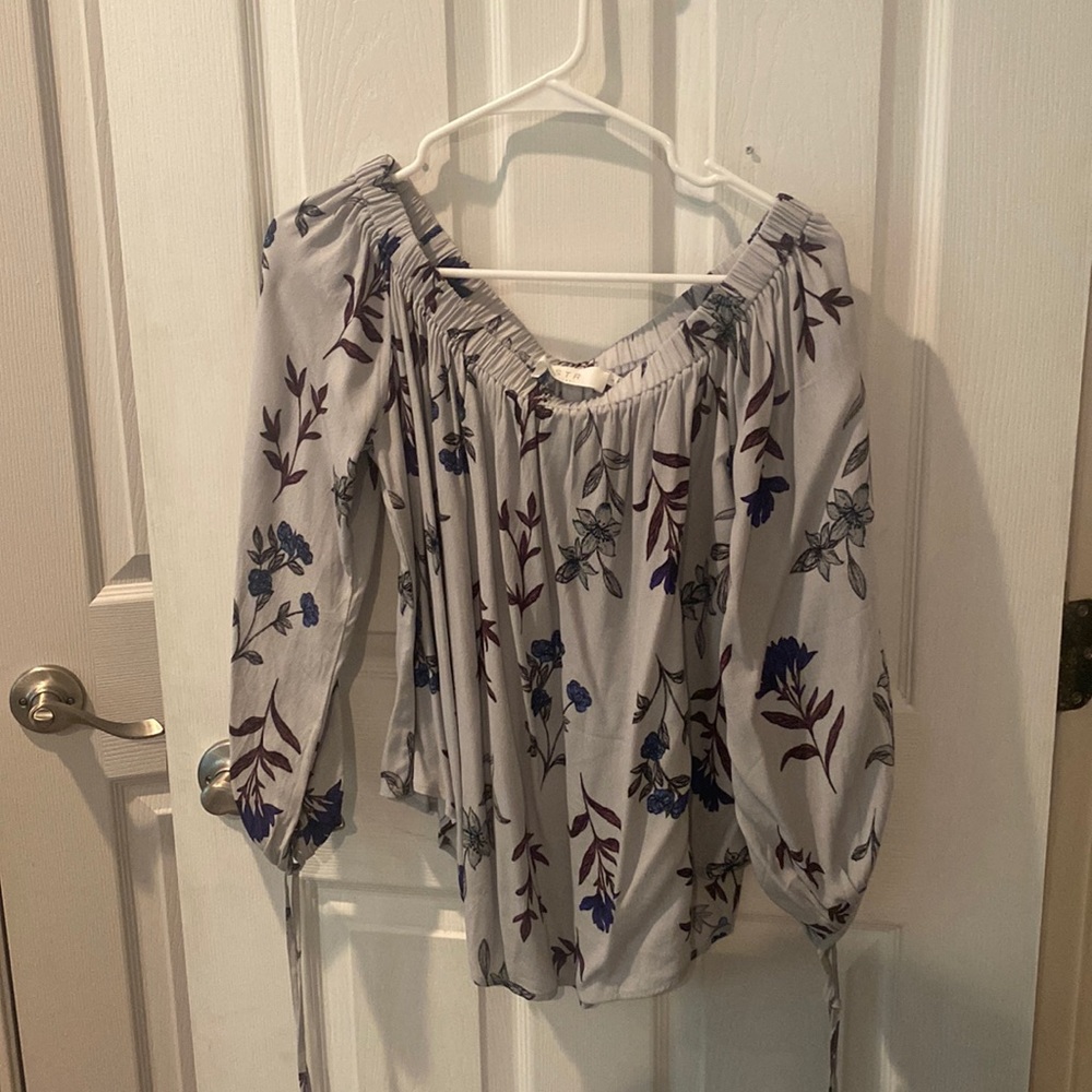 ASTR Floral Off-Shoulder Top